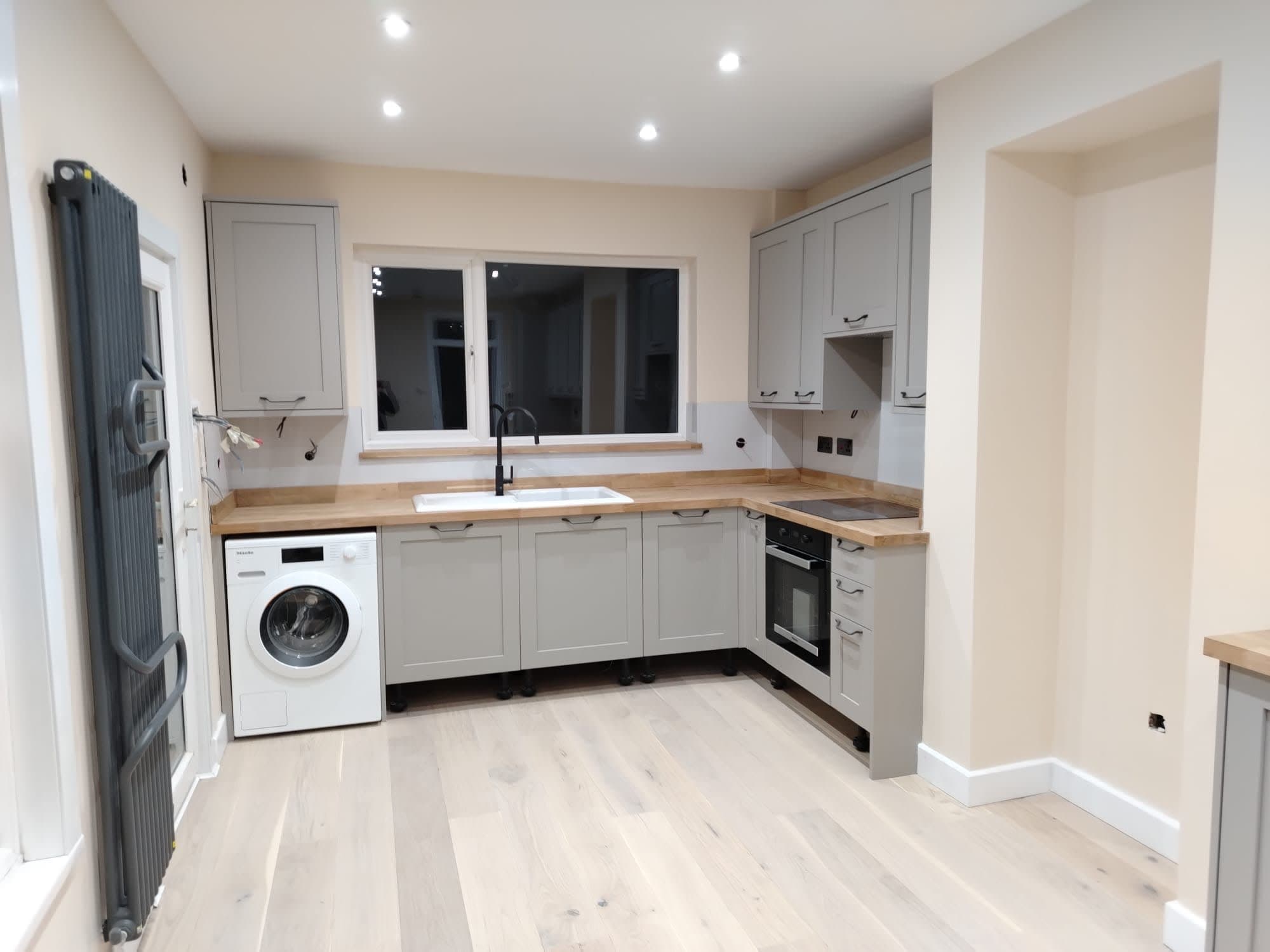 KITCHEN INSTALLATION