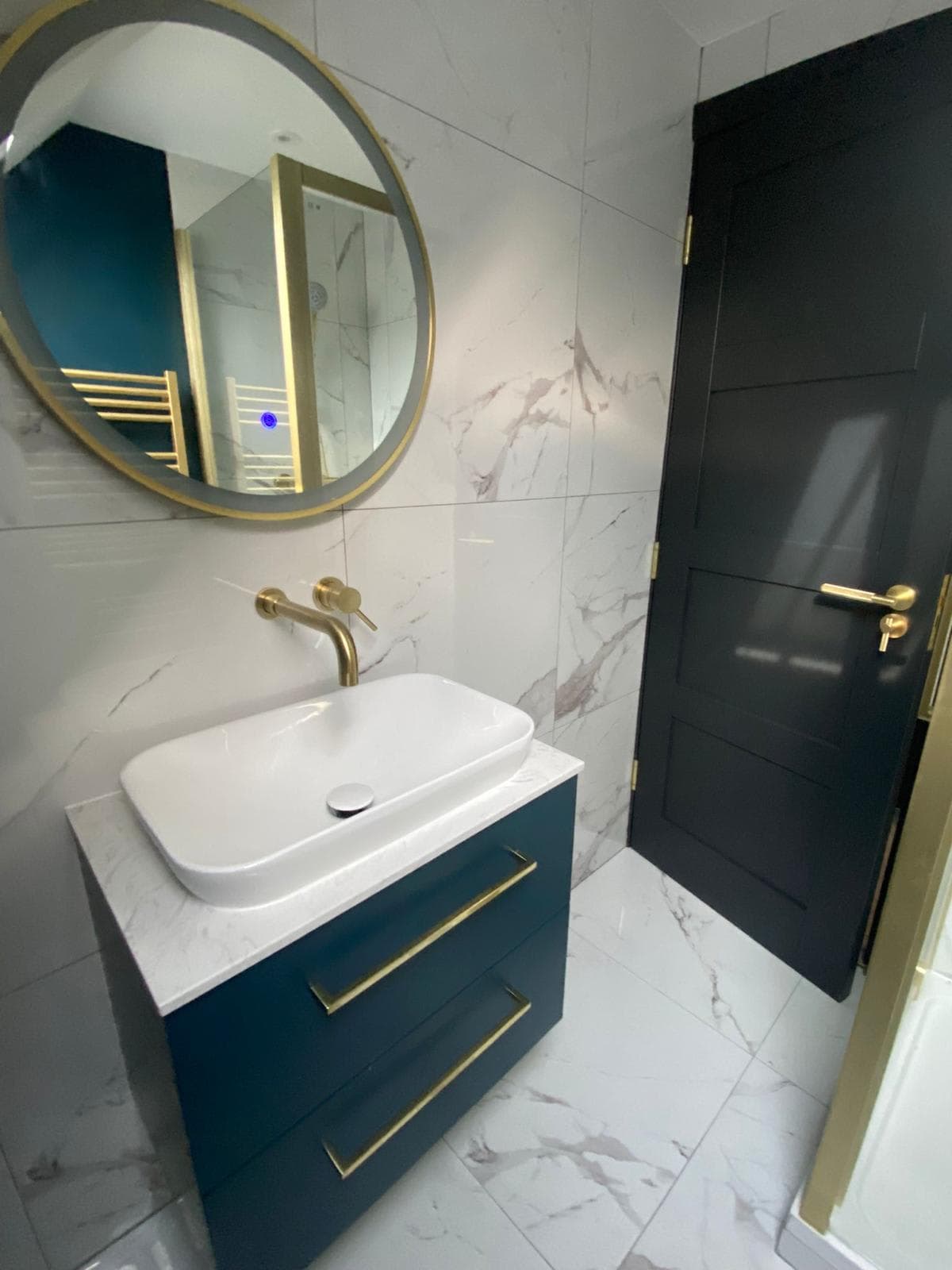 ENSUITE INSTALLATION