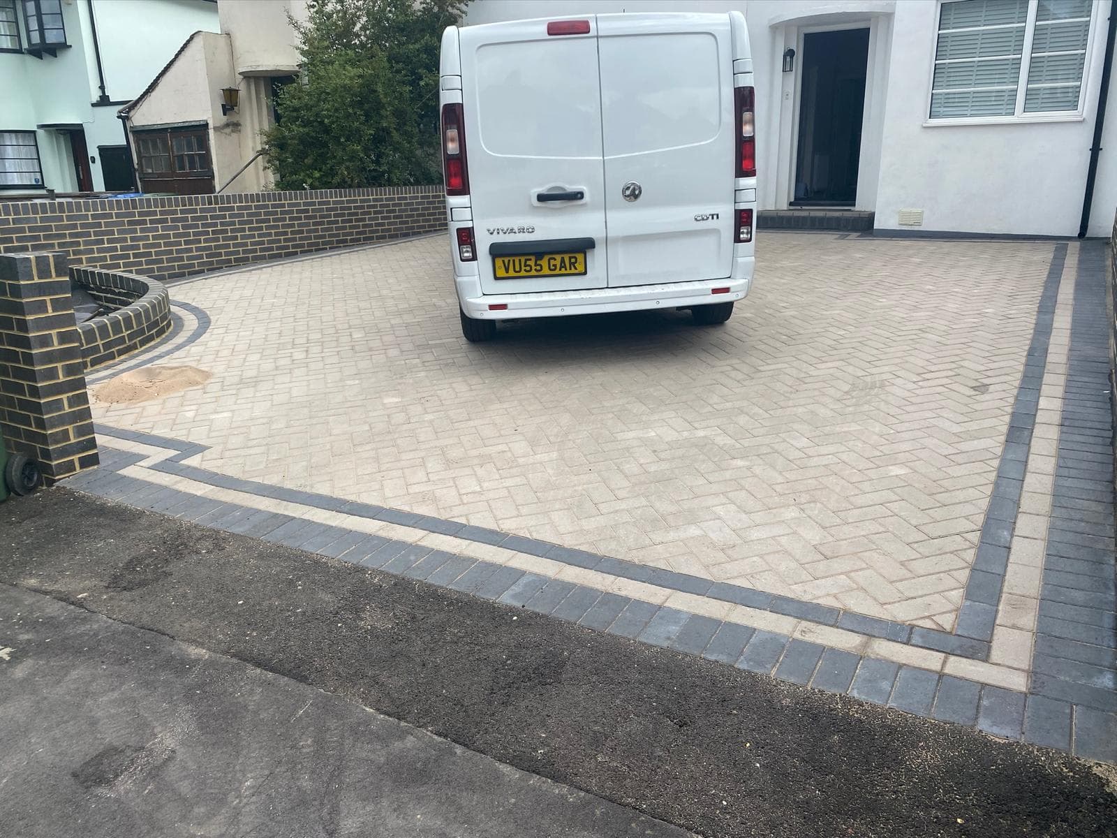 EXTERNAL FLOOR TILING
