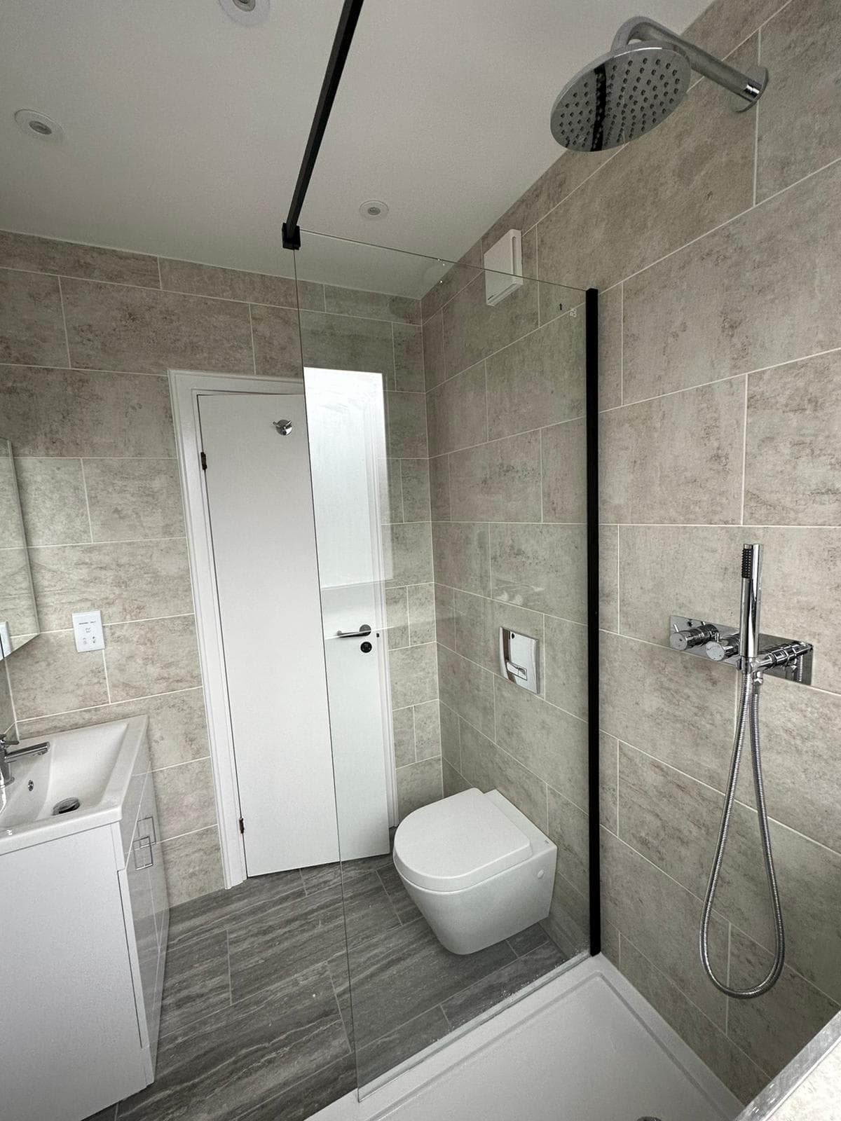 BATHROOM REFURBISHMENT